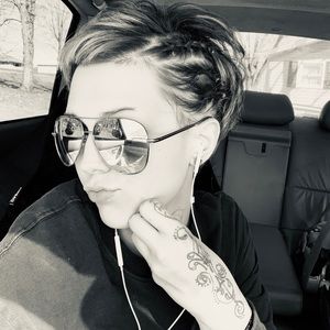 Meet your Posher, Jessica